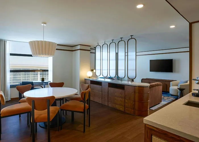 Westin Detroit Metropolitan AirportAirport Hotel